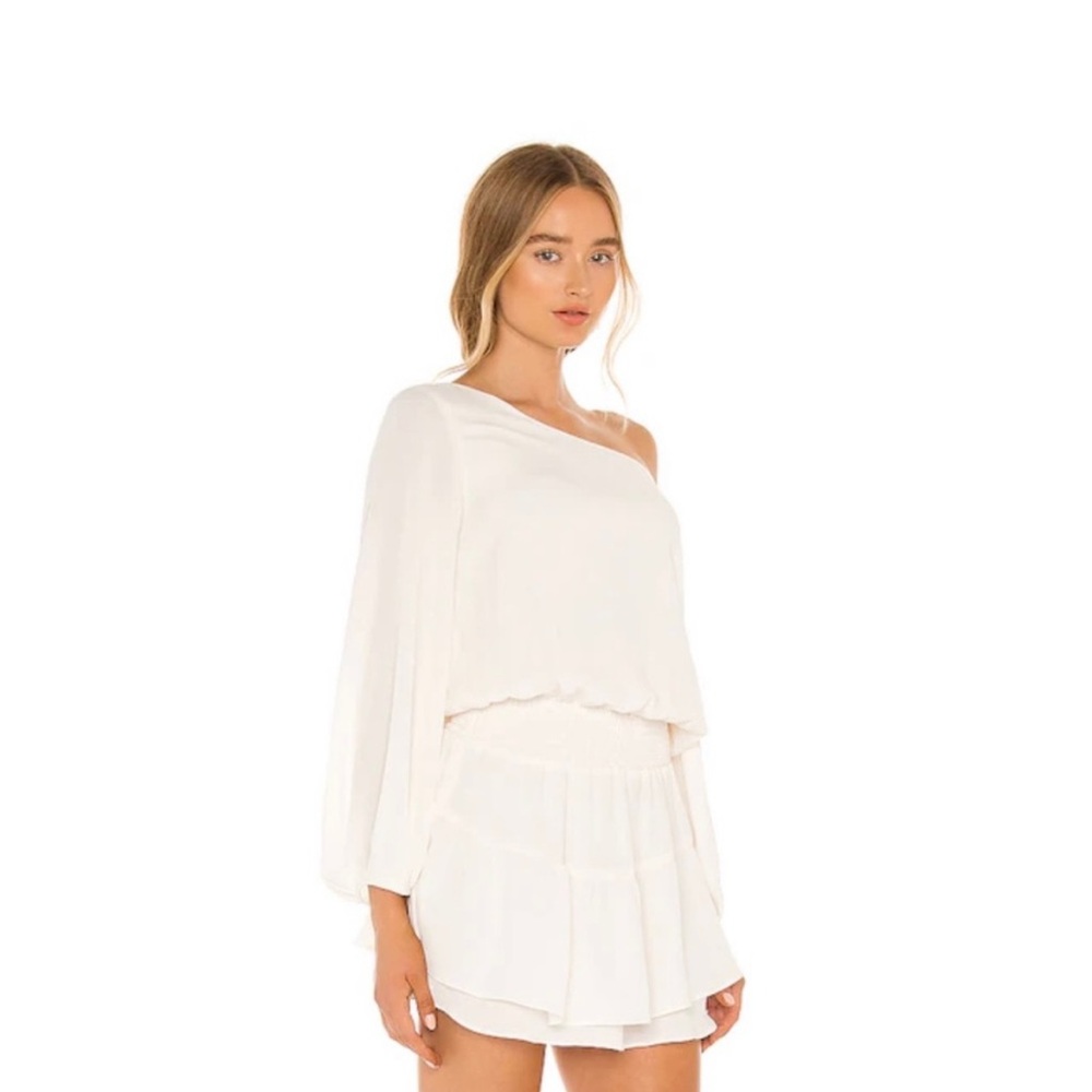 Krisa Elegant White Long Sleeve Dress size XS.